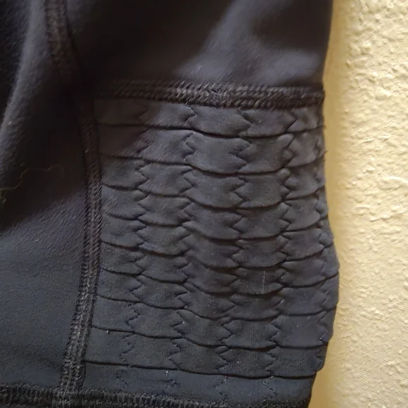 lululemon athletica Black and Teal Leggings - Picture 3 of 5